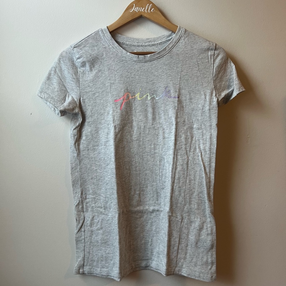 PINK Victoria's Secret Gray Tee with Pastel Rainbow Logo🌈
